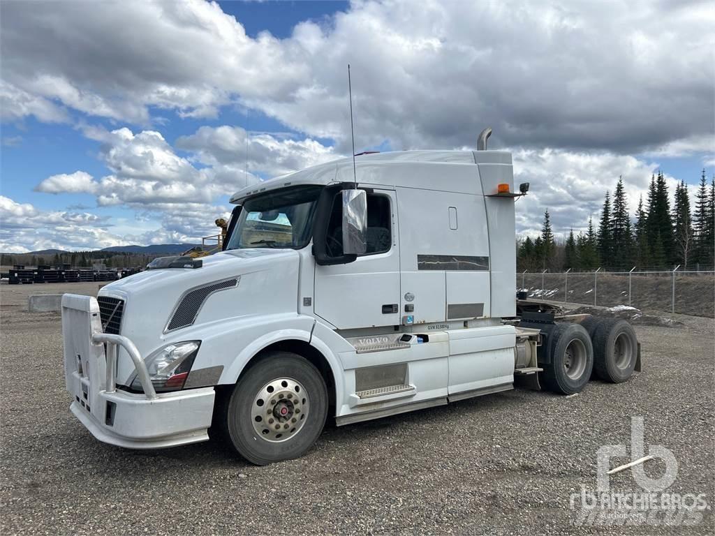 Volvo VNL Autotractoare