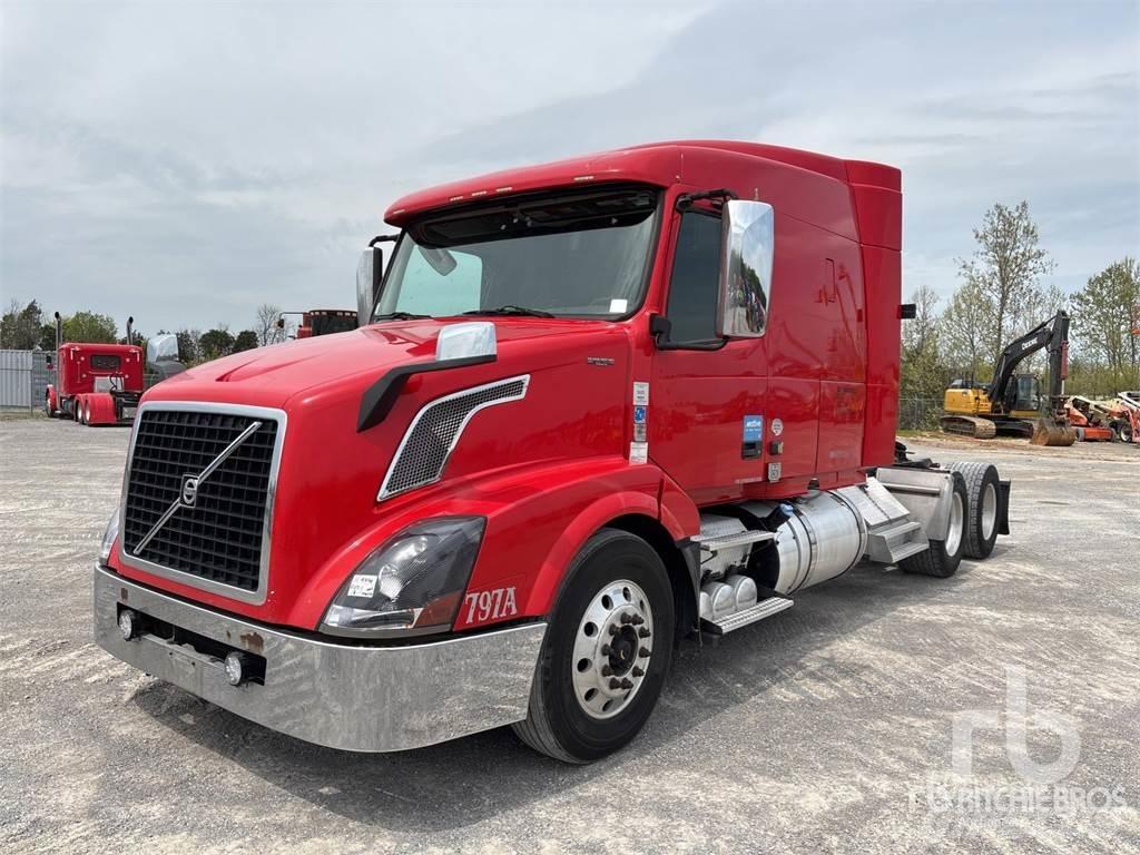 Volvo VNL Autotractoare