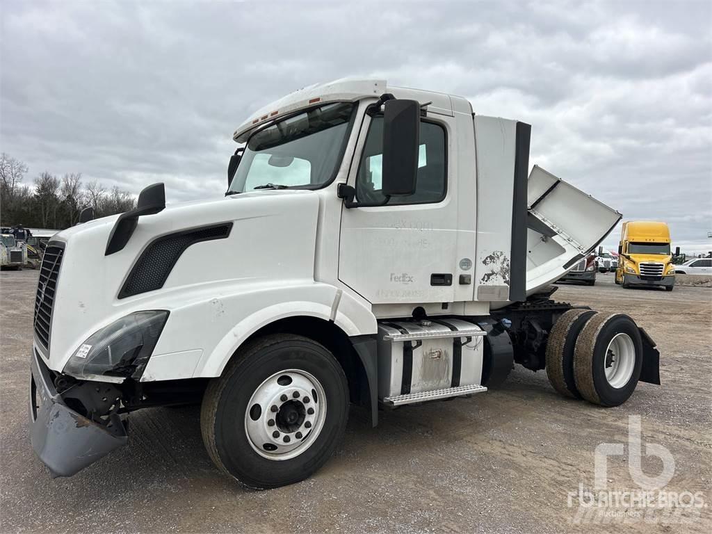 Volvo VNL Autotractoare