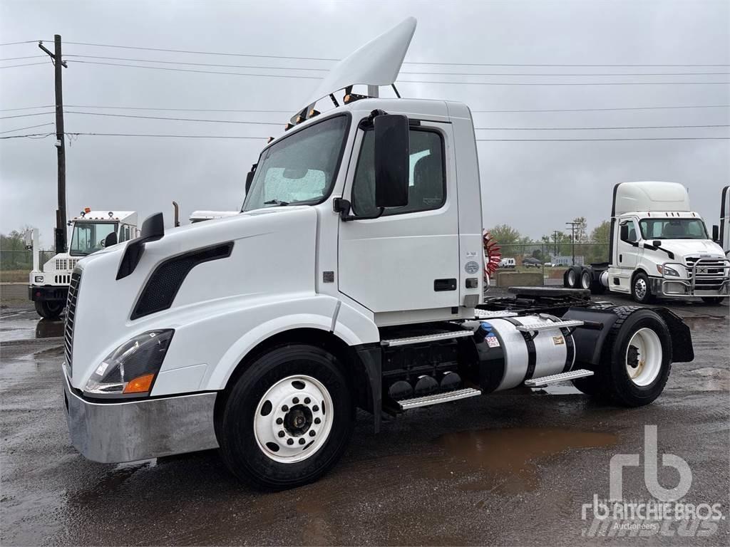 Volvo VNL Autotractoare