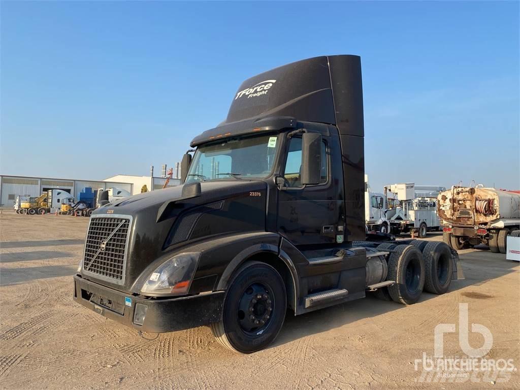 Volvo VNL Autotractoare