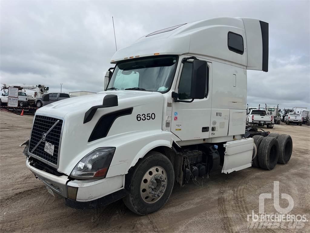 Volvo VNL Autotractoare