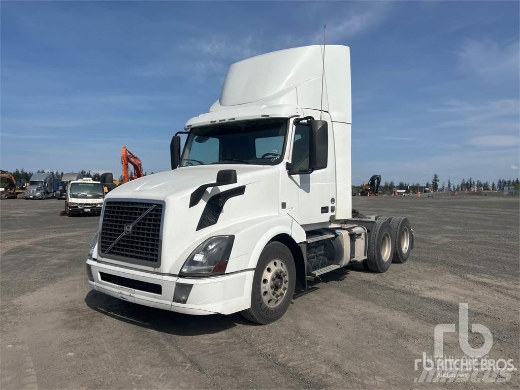 Volvo VNL Autotractoare