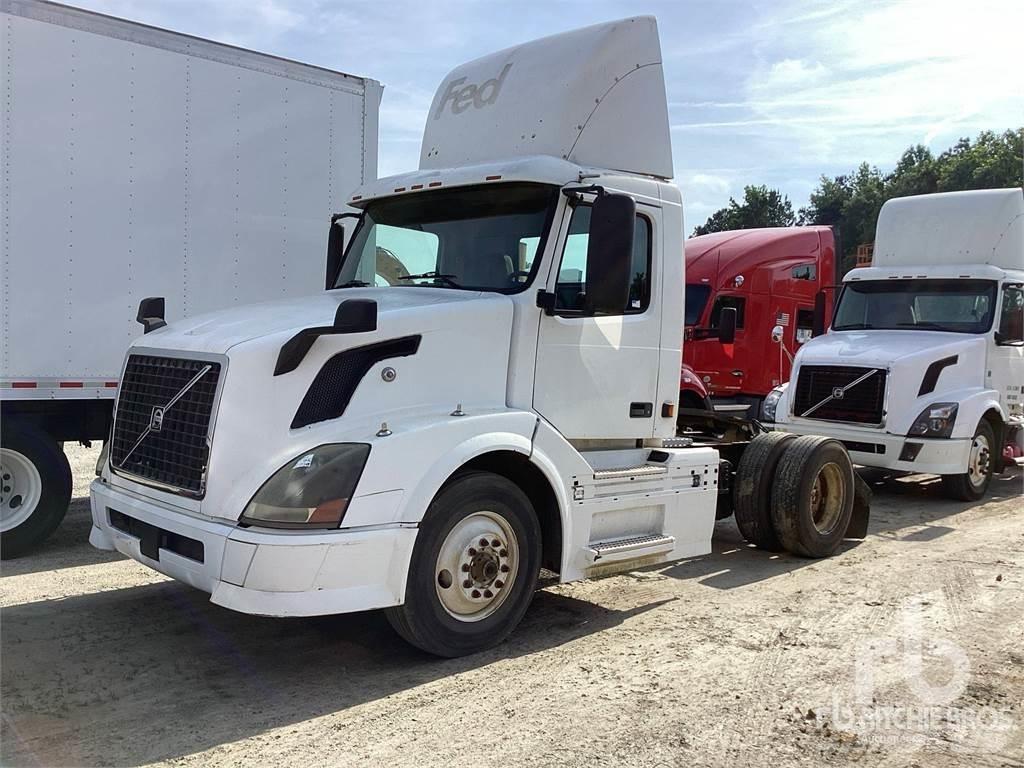 Volvo VNL Autotractoare
