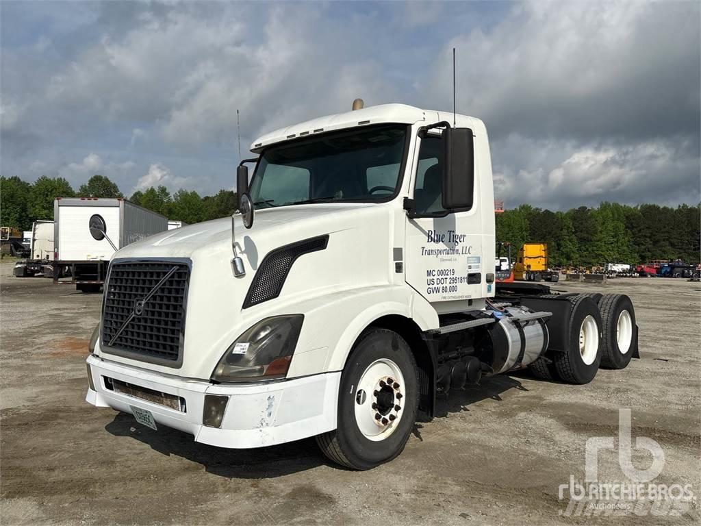 Volvo VNL Autotractoare