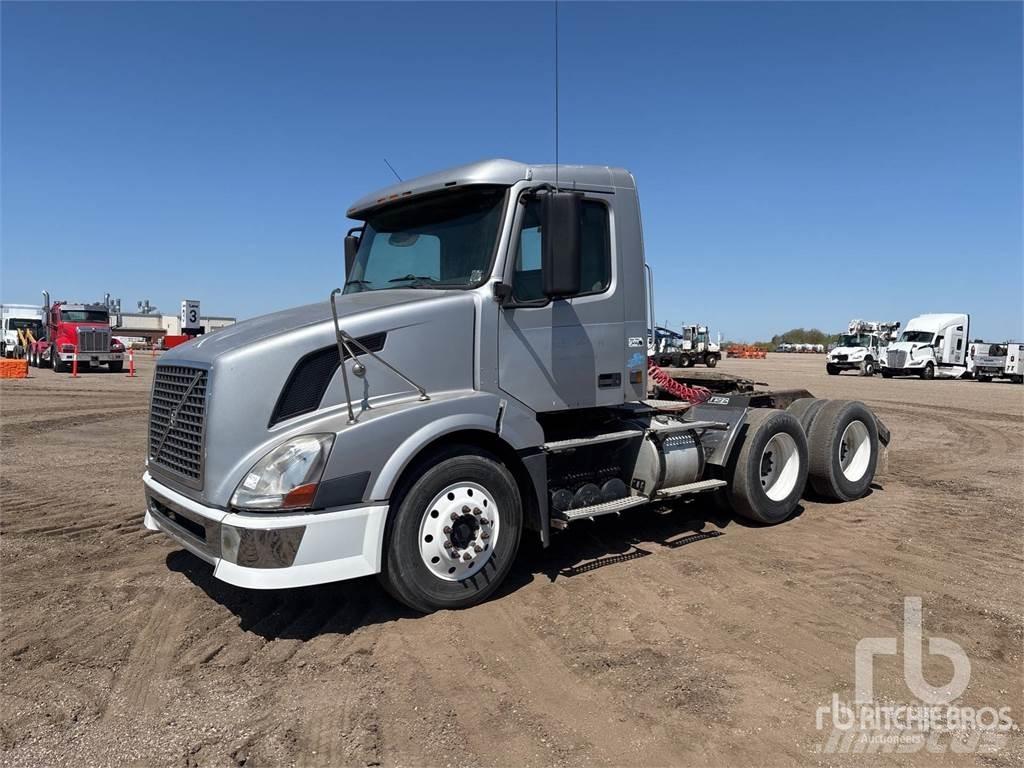 Volvo VNL Autotractoare