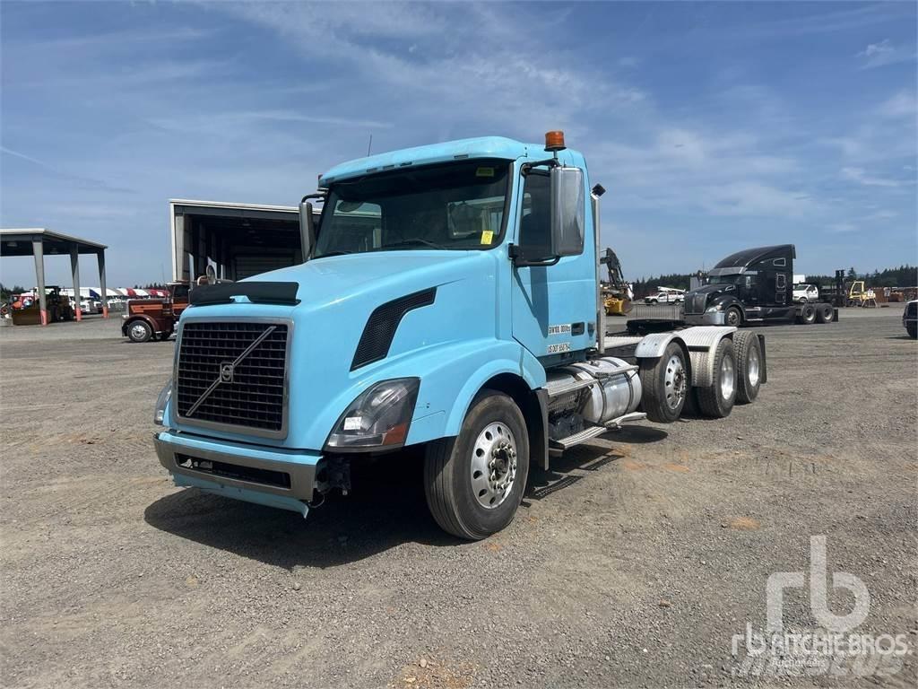 Volvo VNL Autotractoare