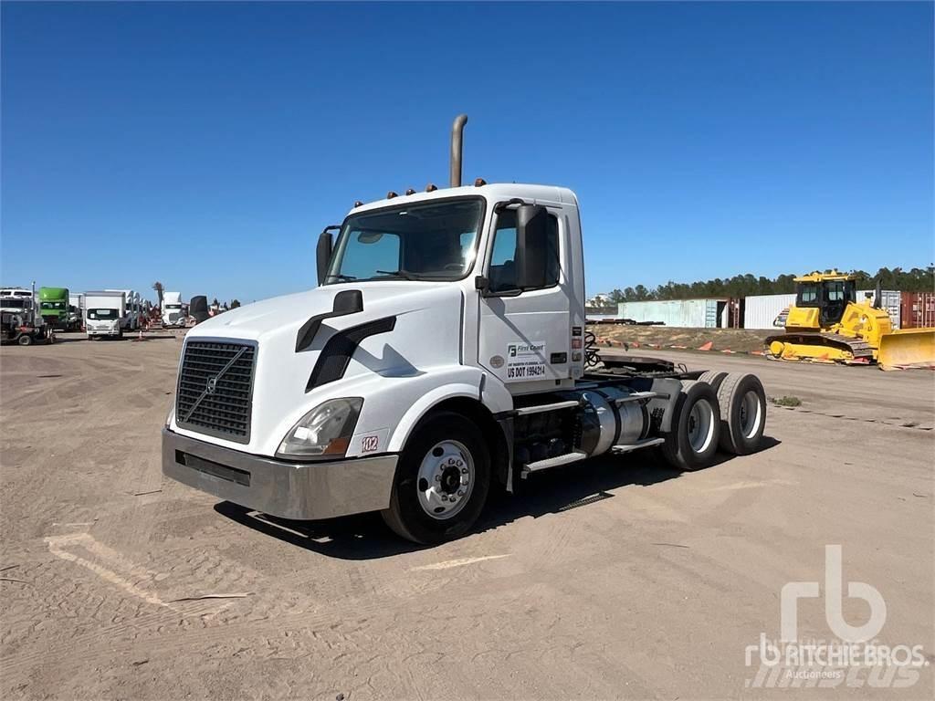 Volvo VNL300 Autotractoare