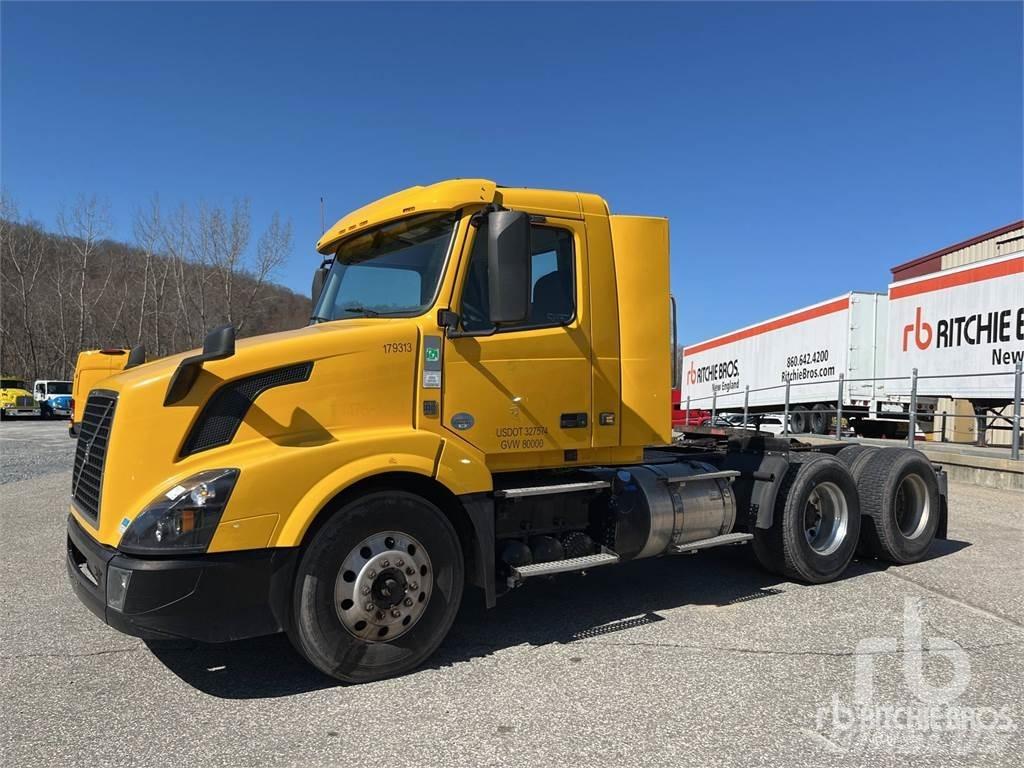 Volvo VNL300 Autotractoare