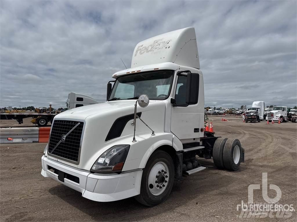 Volvo VNL300 Autotractoare