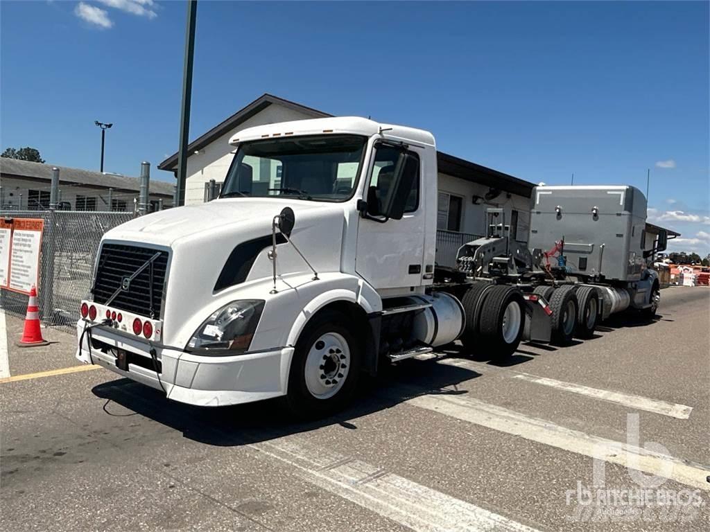 Volvo VNL300 Autotractoare