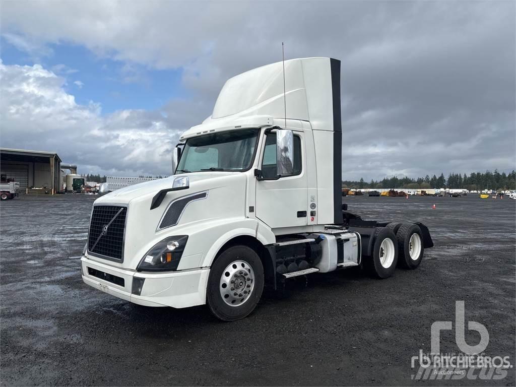 Volvo VNL300 Autotractoare