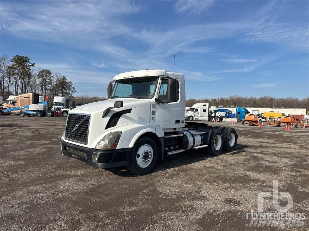 Volvo VNL300 Autotractoare