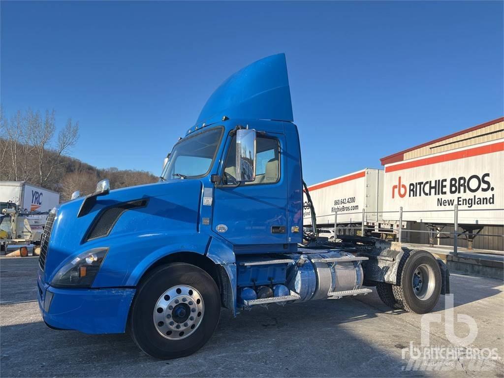 Volvo VNL300 Autotractoare