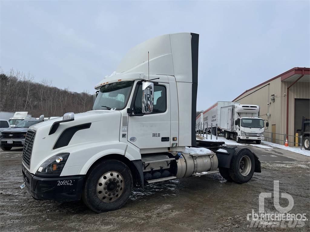 Volvo VNL300 Autotractoare
