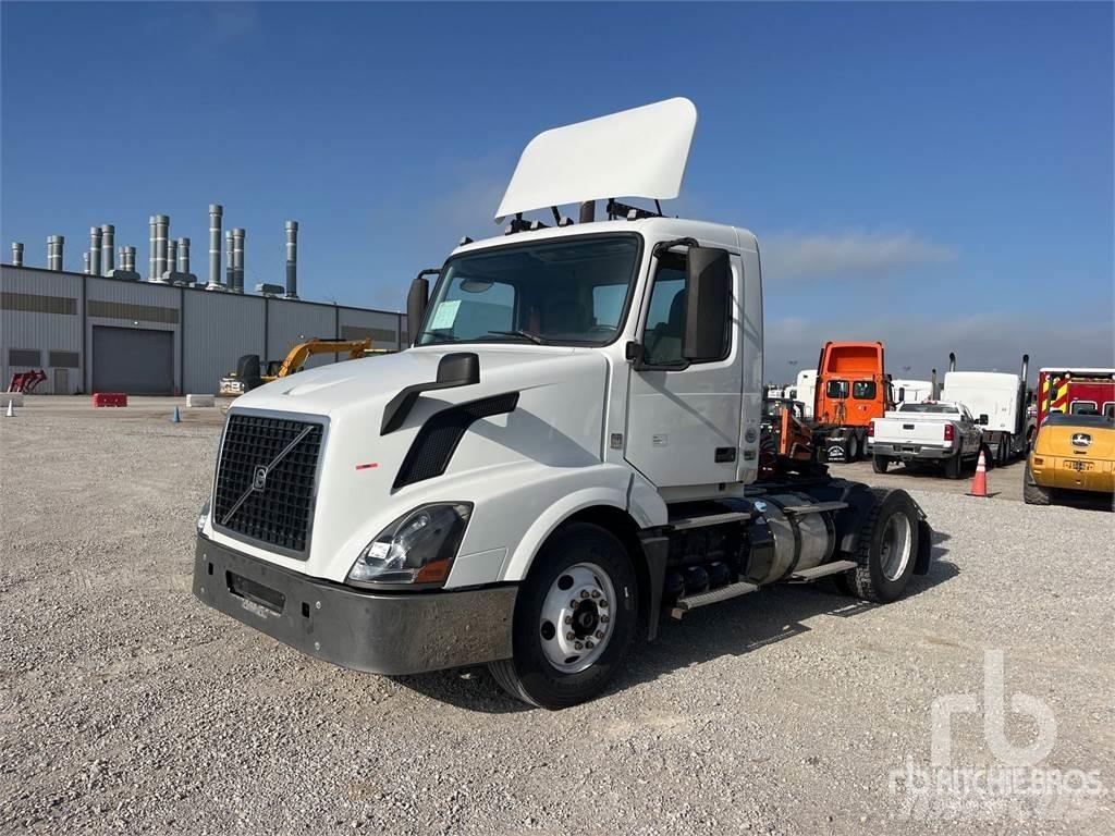 Volvo VNL300 Autotractoare