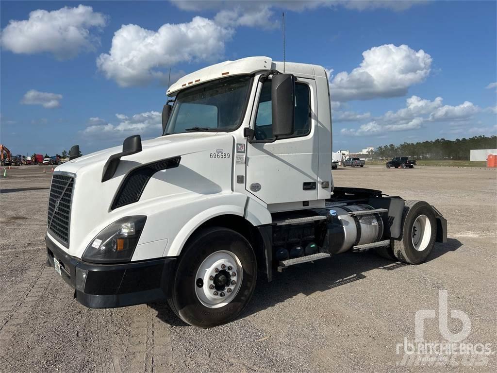 Volvo VNL300 Autotractoare
