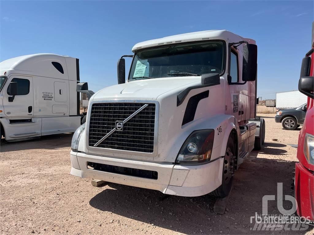 Volvo VNL630 Autotractoare