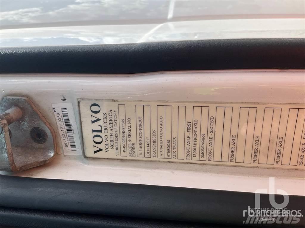 Volvo VNL64 Autotractoare