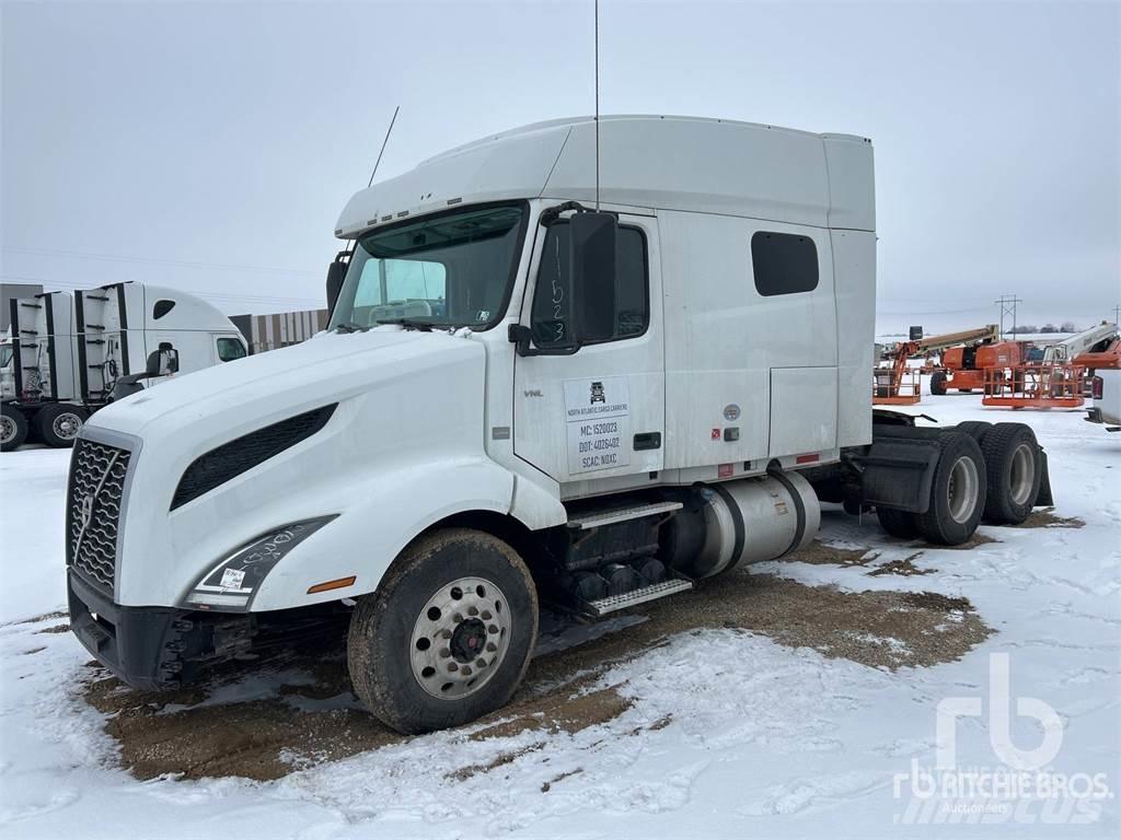Volvo VNL64T760 Autotractoare