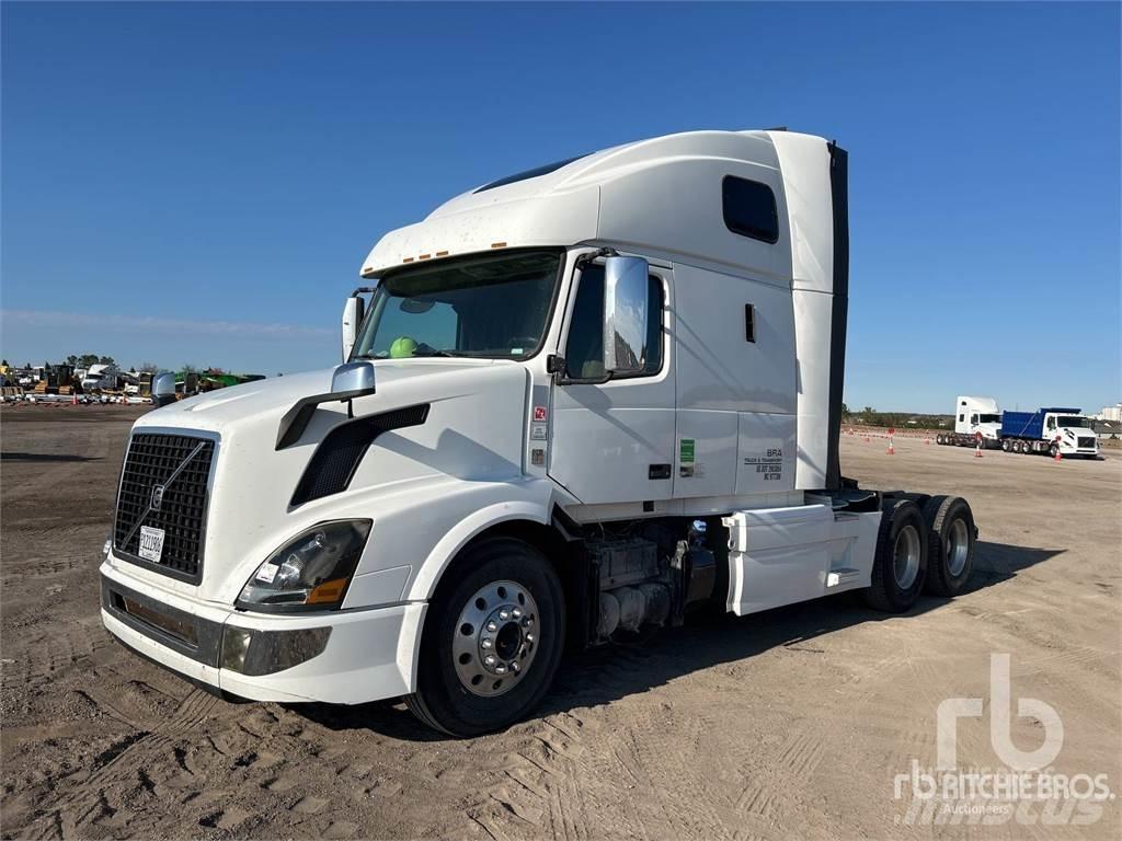 Volvo VNL670 Autotractoare