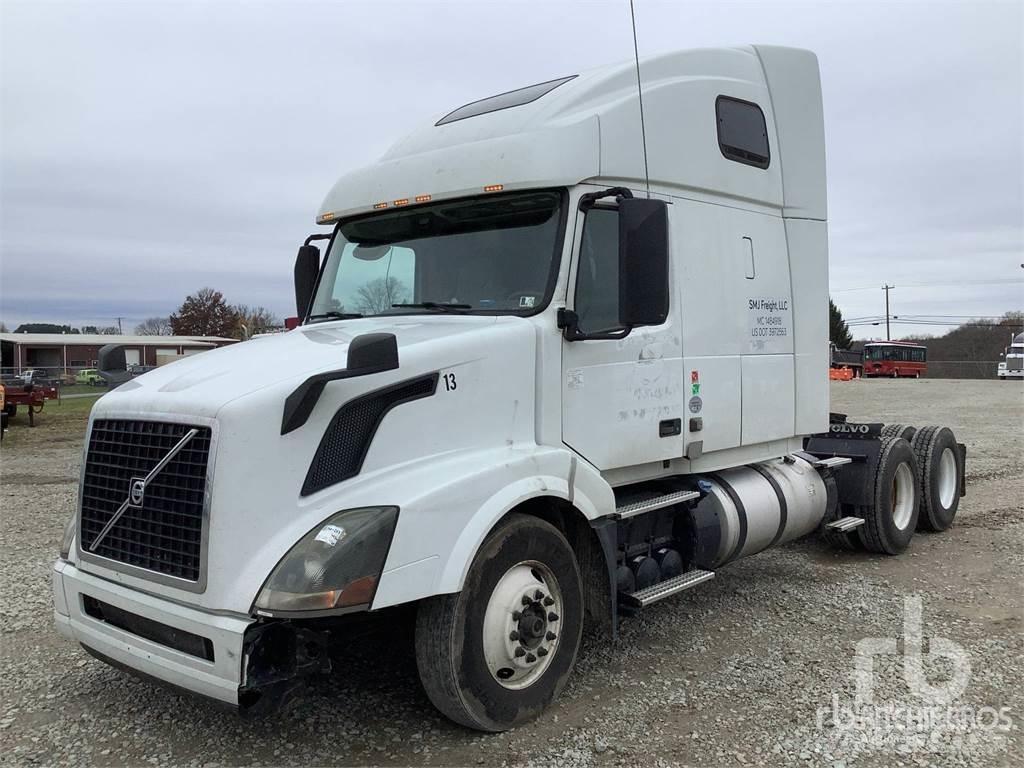 Volvo VNL670 Autotractoare