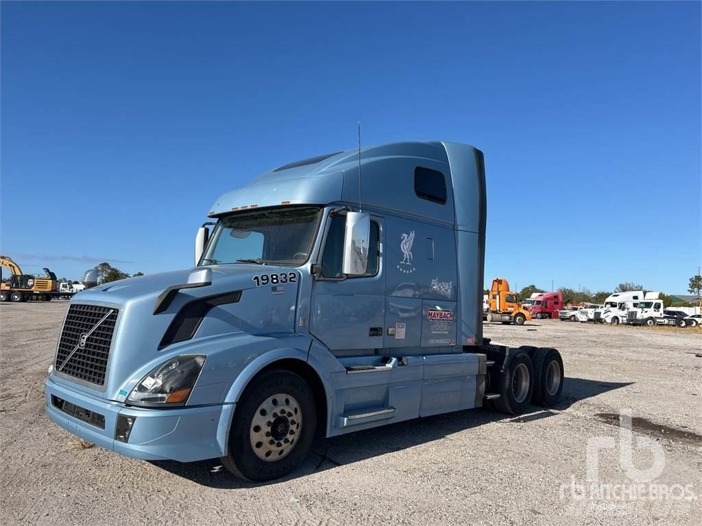Volvo VNL670 Autotractoare