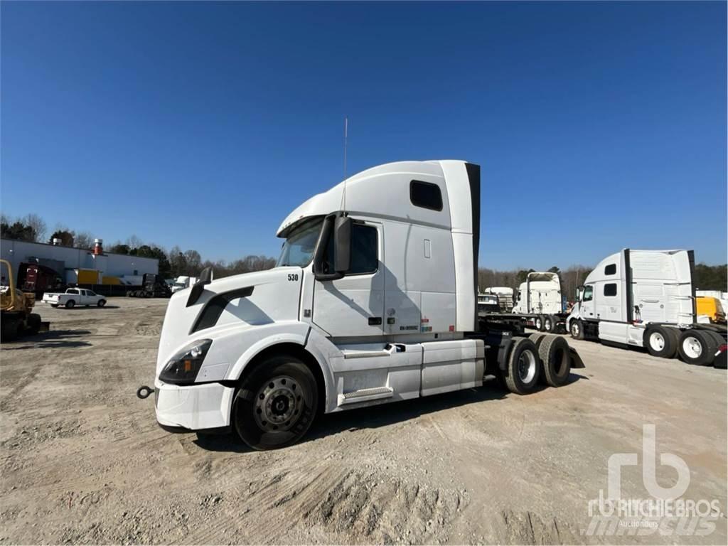 Volvo VNL670 Autotractoare