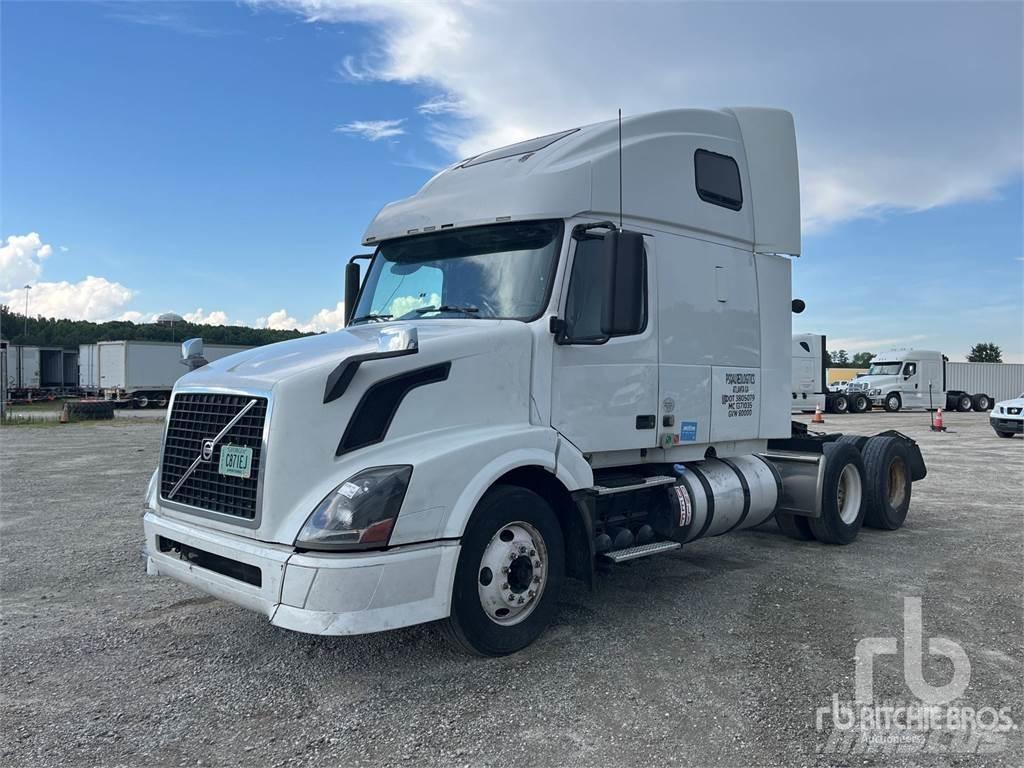 Volvo VNL670 Autotractoare