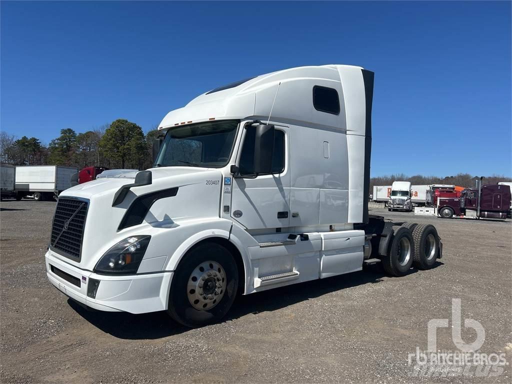 Volvo VNL670 Autotractoare