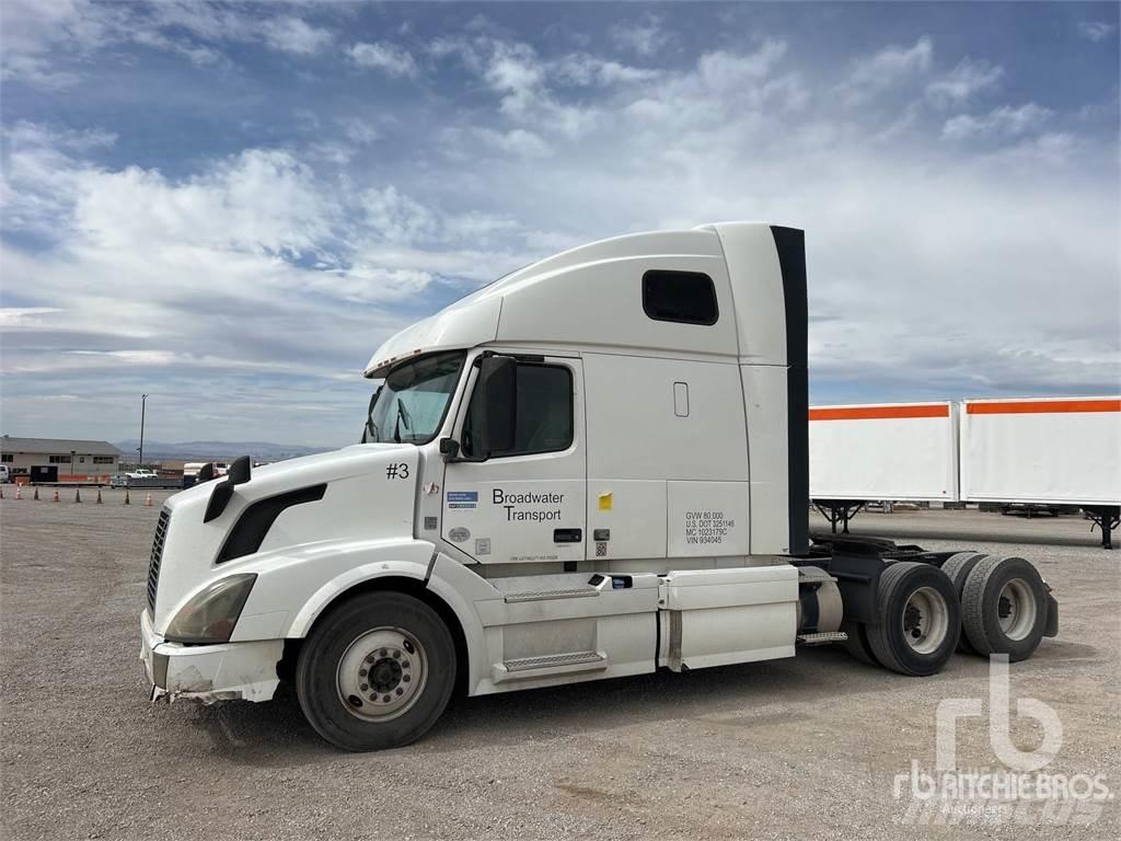 Volvo VNL670 Autotractoare