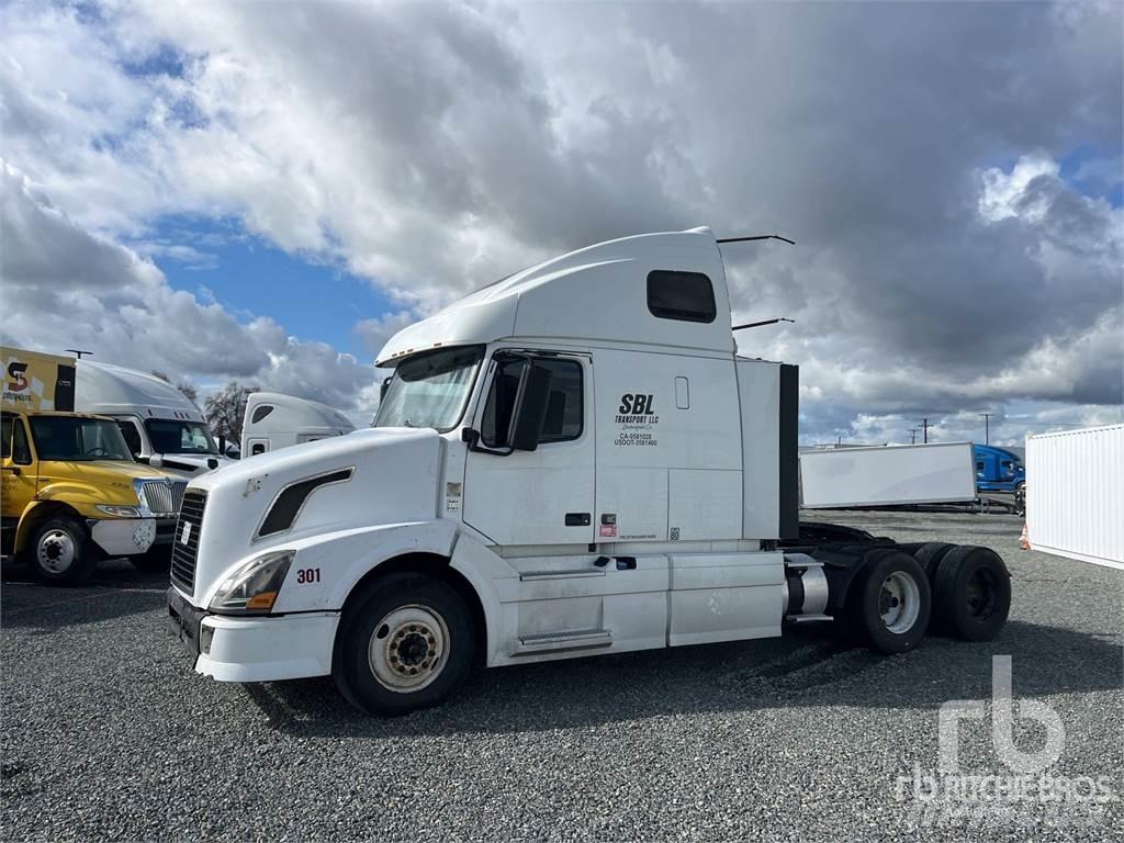 Volvo VNL670 Autotractoare