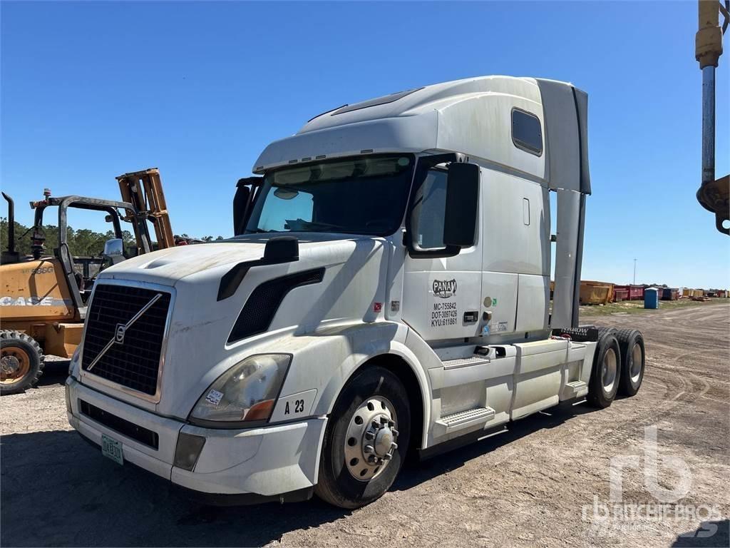 Volvo VNL670 Autotractoare