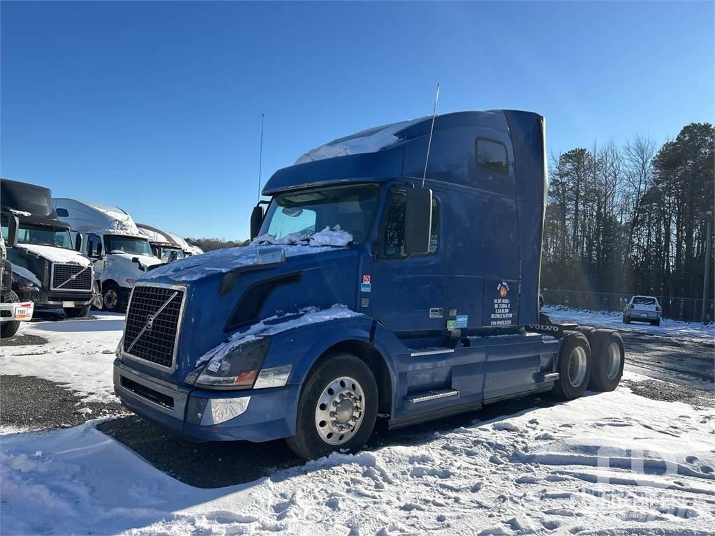 Volvo VNL670 Autotractoare