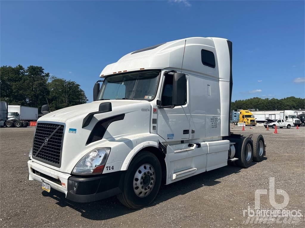 Volvo VNL670 Autotractoare
