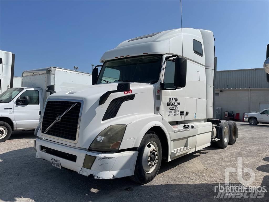 Volvo VNL670 Autotractoare