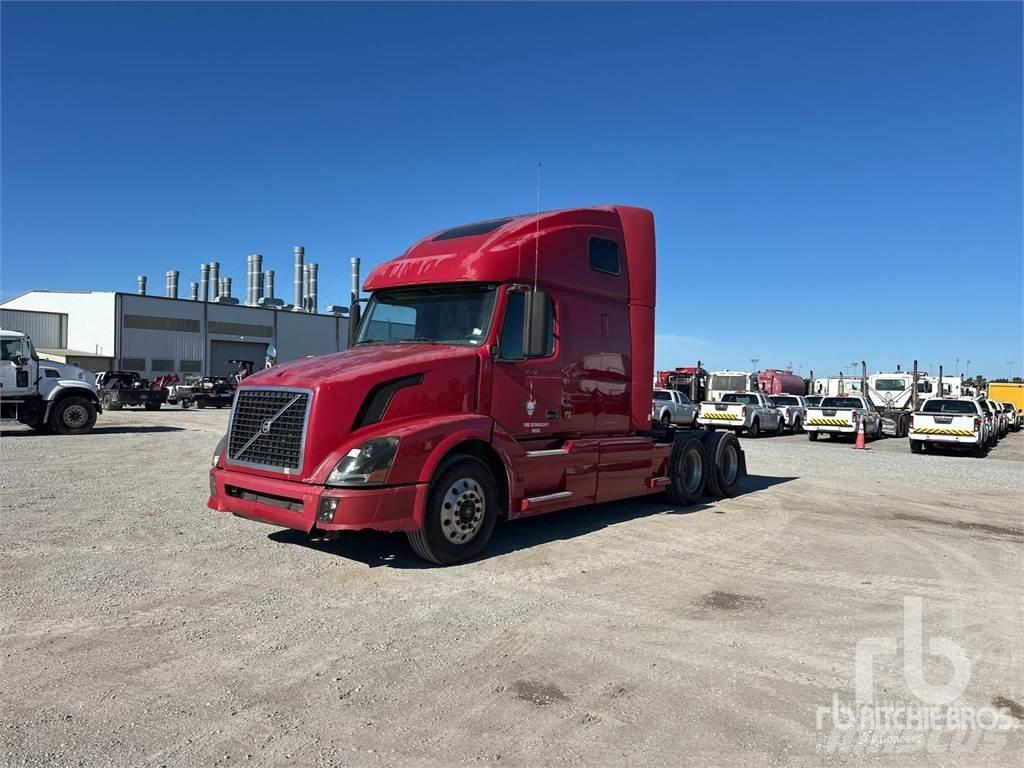 Volvo VNL670 Autotractoare