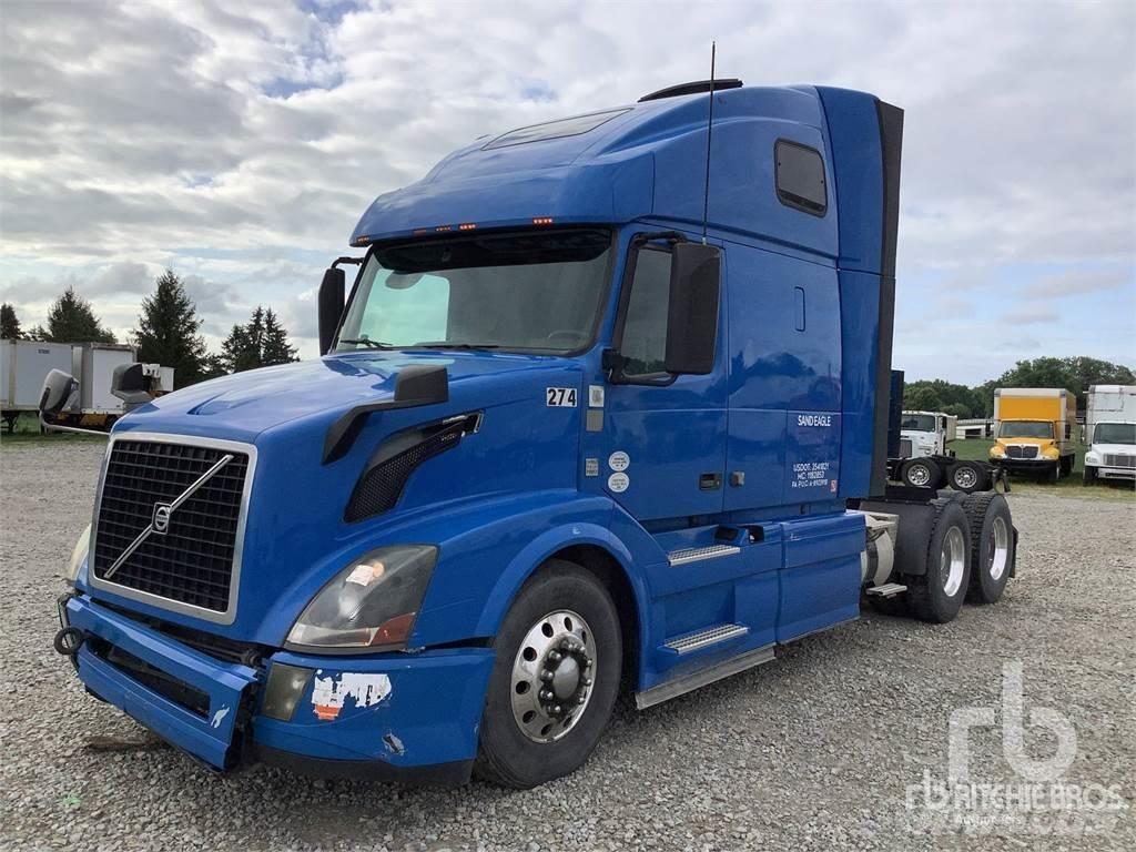 Volvo VNL670 Autotractoare