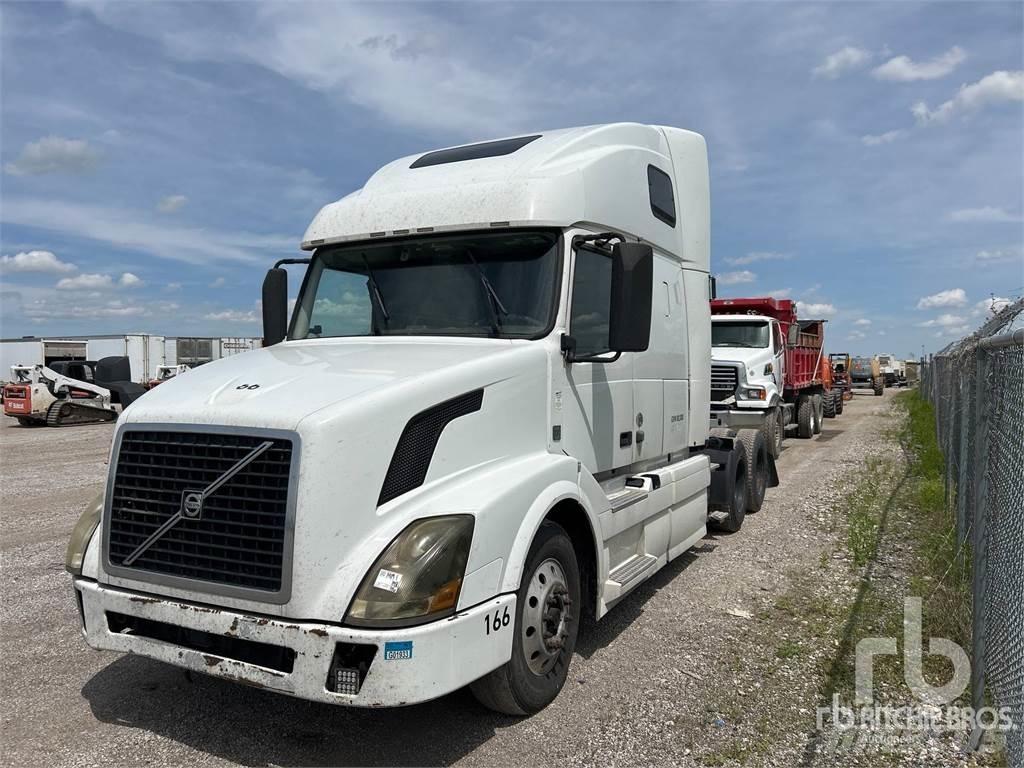 Volvo VNL670 Autotractoare