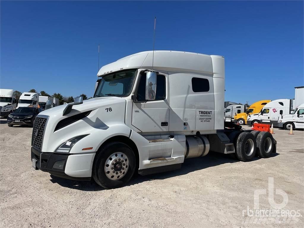 Volvo VNL740 Autotractoare