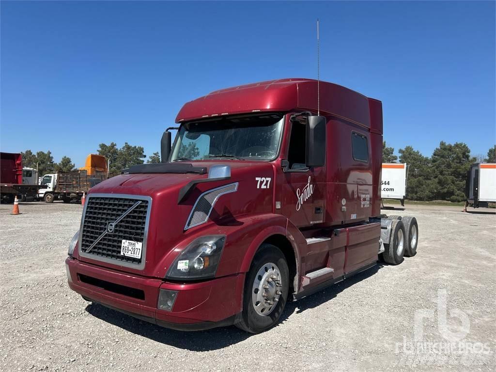 Volvo VNL740 Autotractoare