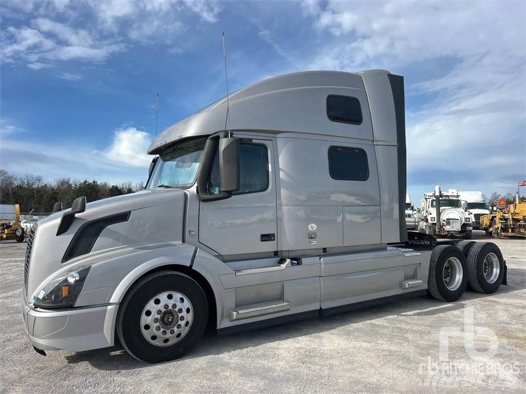 Volvo VNL780 Autotractoare