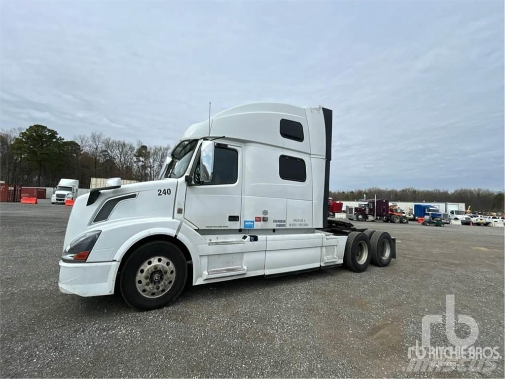 Volvo VNL780 Autotractoare