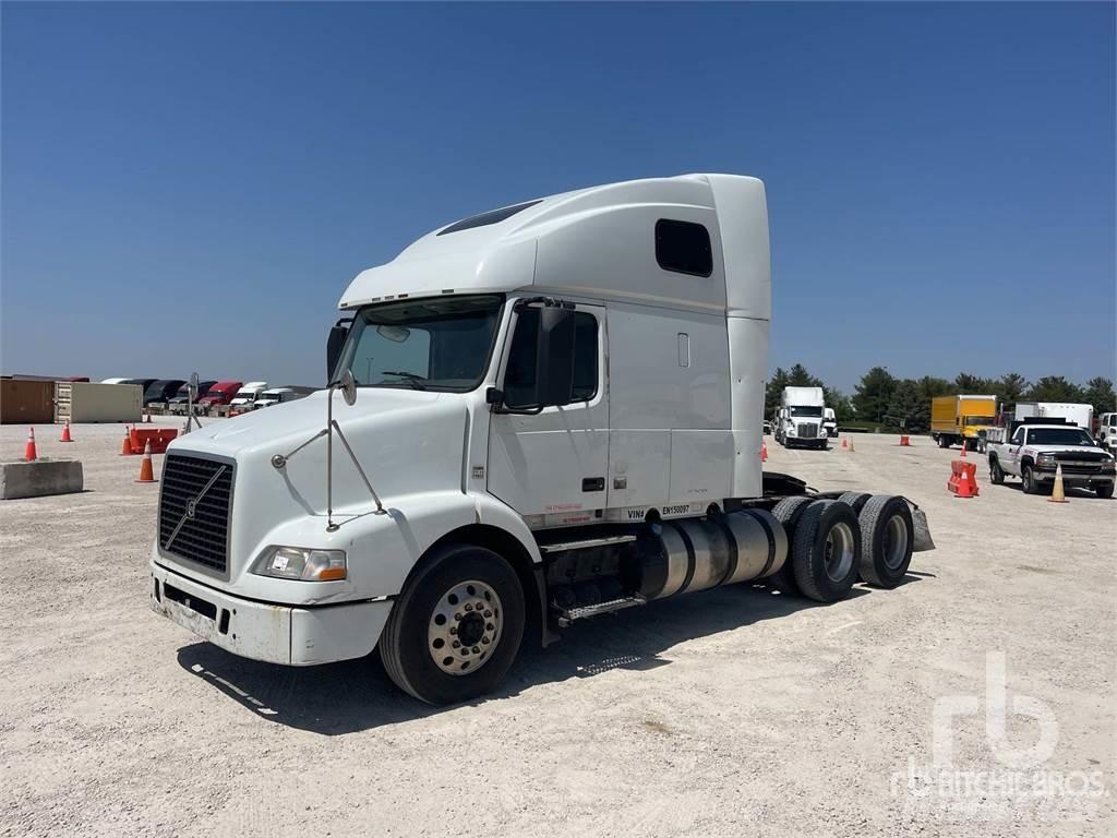 Volvo VNM Autotractoare