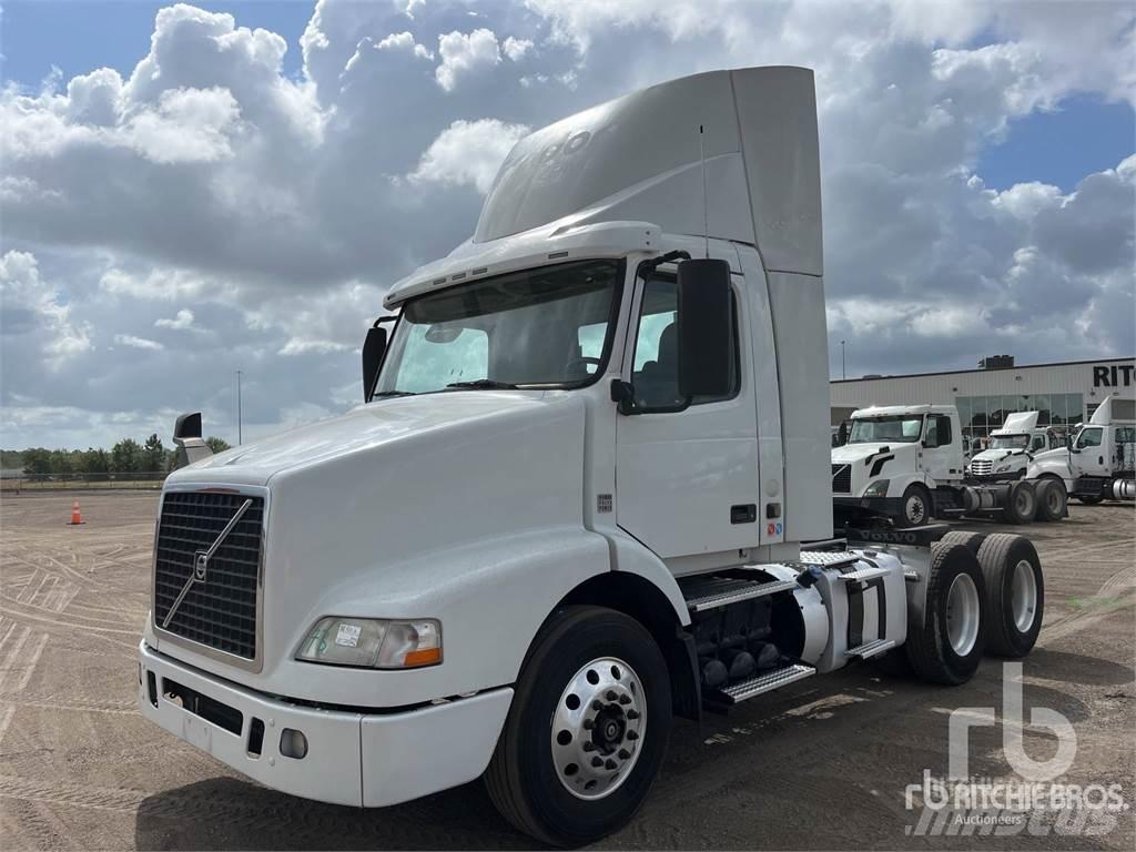 Volvo VNM200 Autotractoare