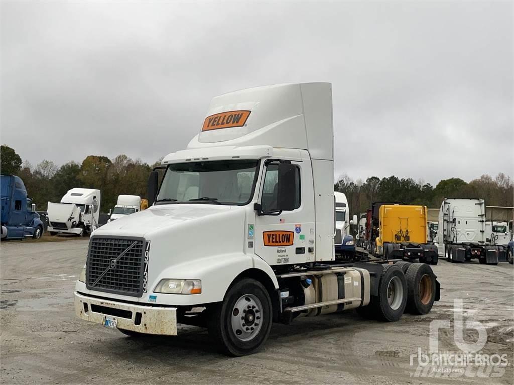 Volvo VNM200 Autotractoare