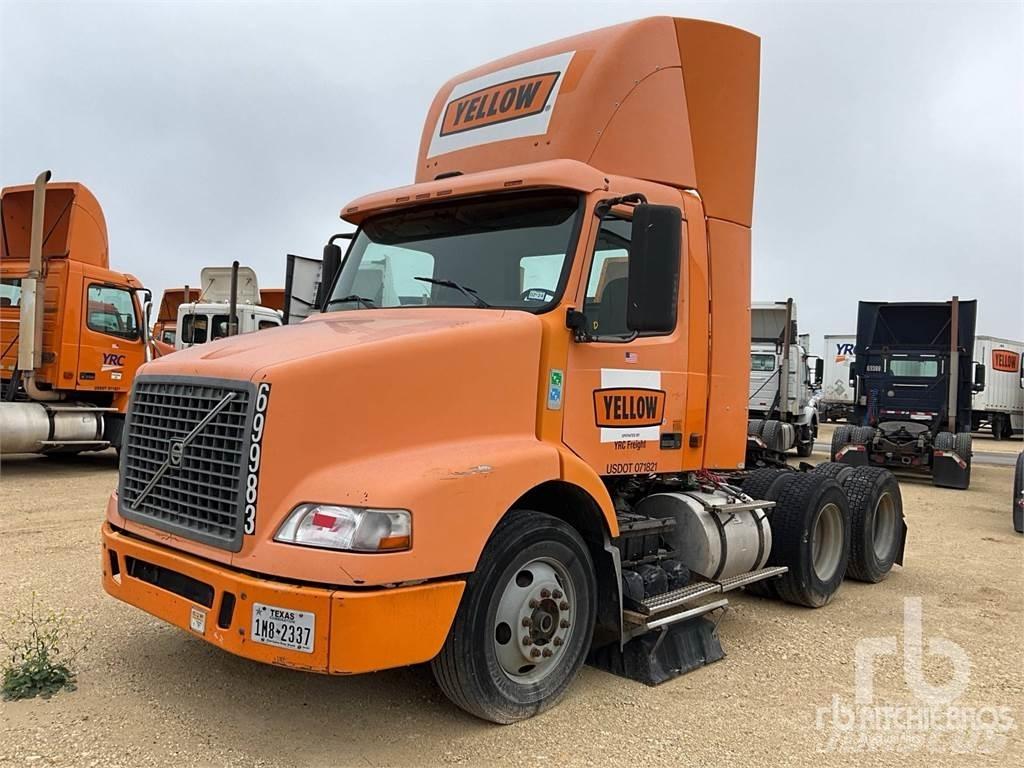 Volvo VNM200 Autotractoare