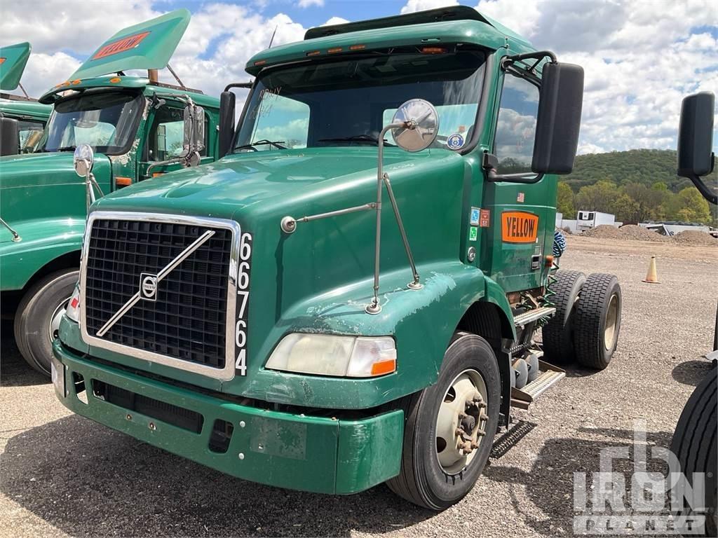 Volvo VNM200 Autotractoare
