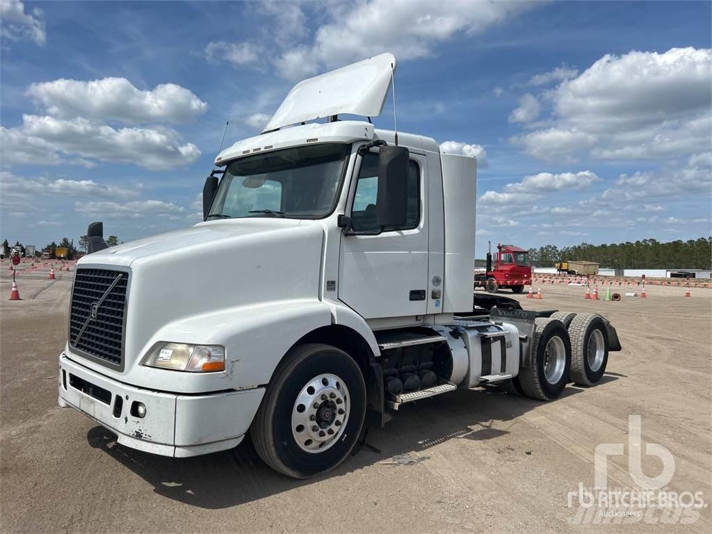 Volvo VNM200 Autotractoare