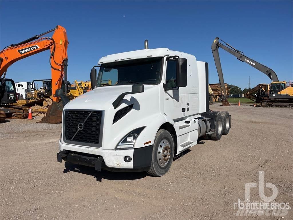 Volvo VNR400 Autotractoare